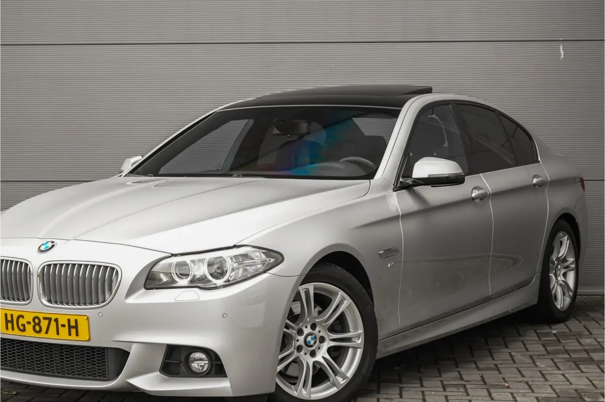 520i High Ex M-Pakket Schuifdak Leder 99.000 KM