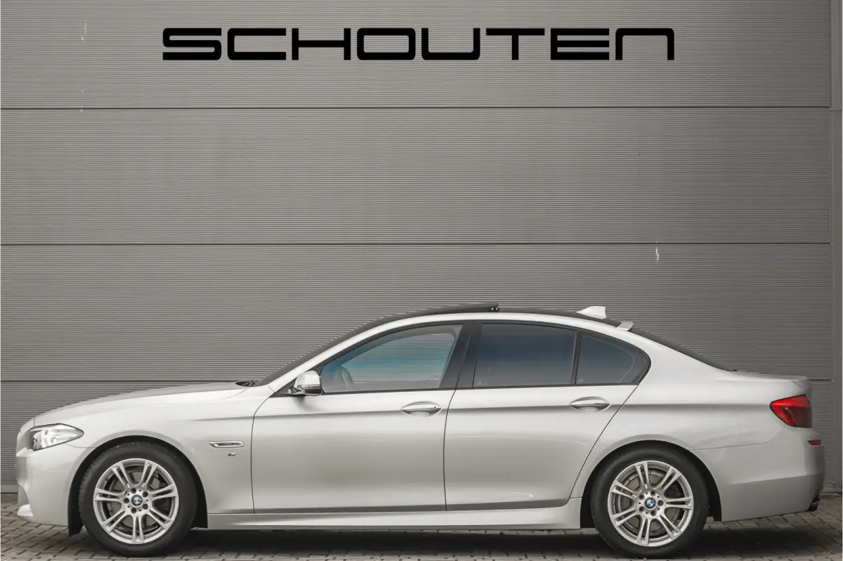520i High Ex M-Pakket Schuifdak Leder 99.000 KM