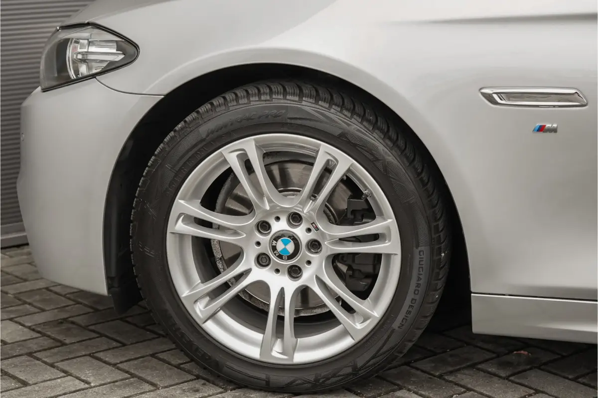 520i High Ex M-Pakket Schuifdak Leder 99.000 KM