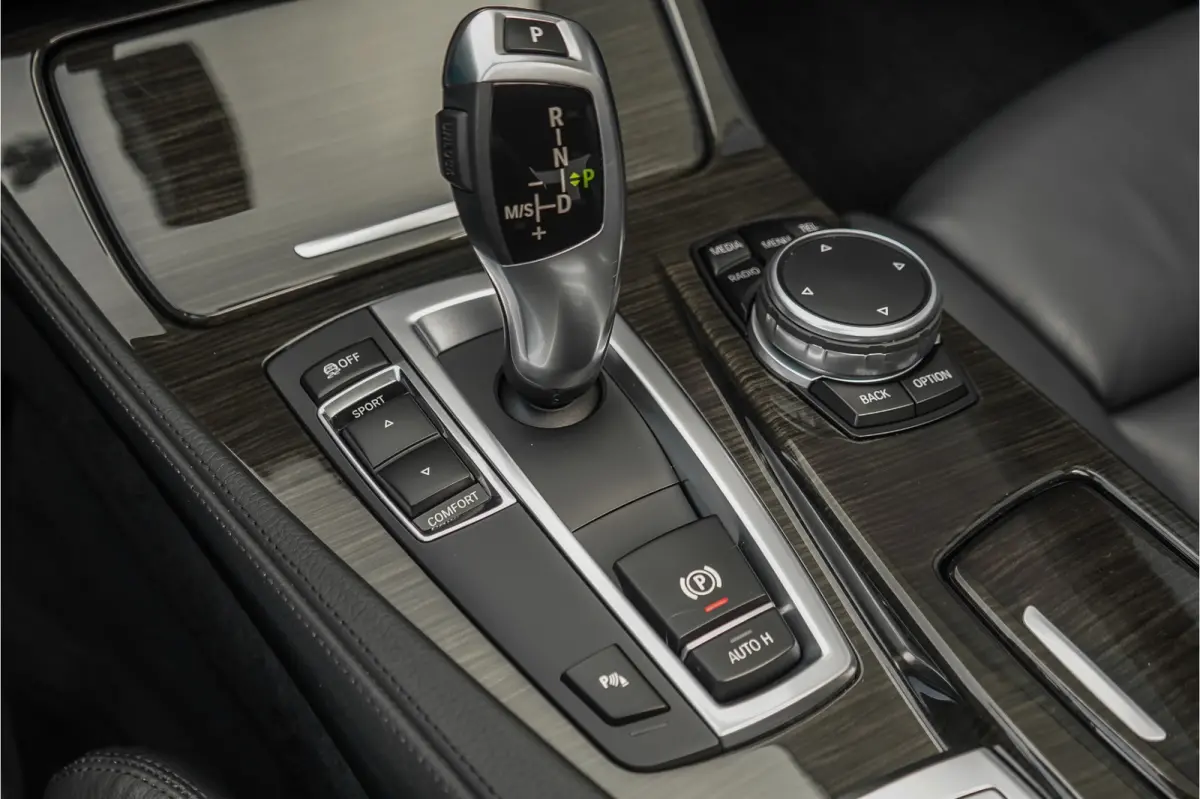 520i High Ex M-Pakket Schuifdak Leder 99.000 KM