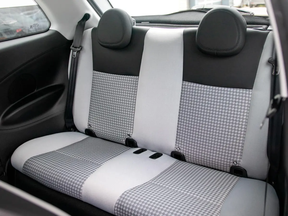 Hybrid Torino Launch Edition | Clima | Carplay | PDC | Priv Glass | Celestial Blue