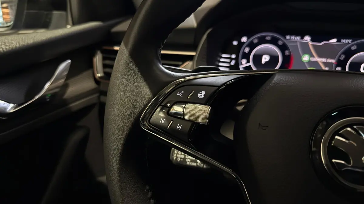 1.5 TSI ACT Business Edition + MEMORY / PREMIUM AUDIO / TREKHAAK