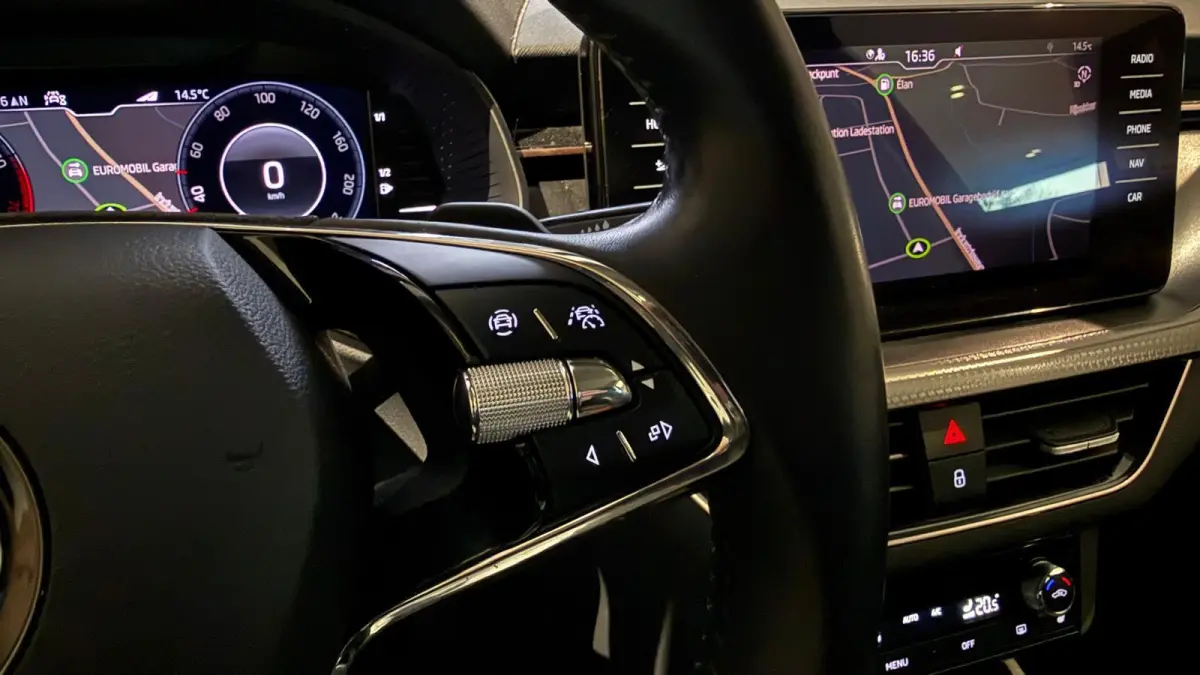 1.5 TSI ACT Business Edition + MEMORY / PREMIUM AUDIO / TREKHAAK