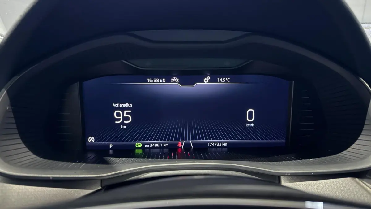 1.5 TSI ACT Business Edition + MEMORY / PREMIUM AUDIO / TREKHAAK