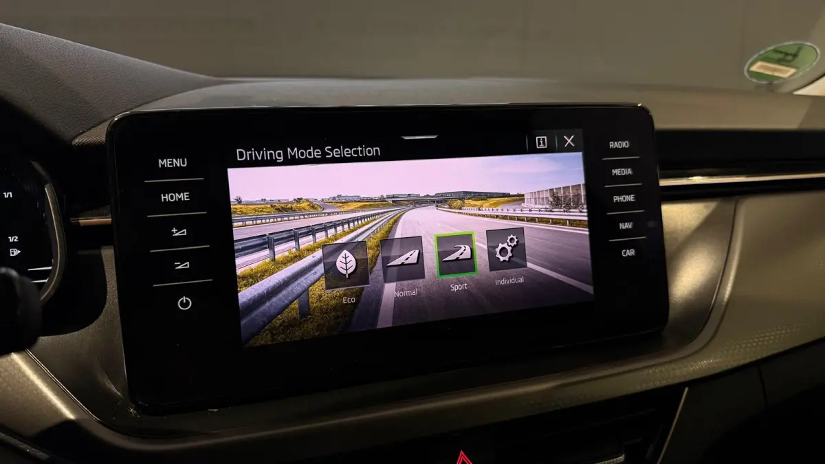 1.5 TSI ACT Business Edition + MEMORY / PREMIUM AUDIO / TREKHAAK