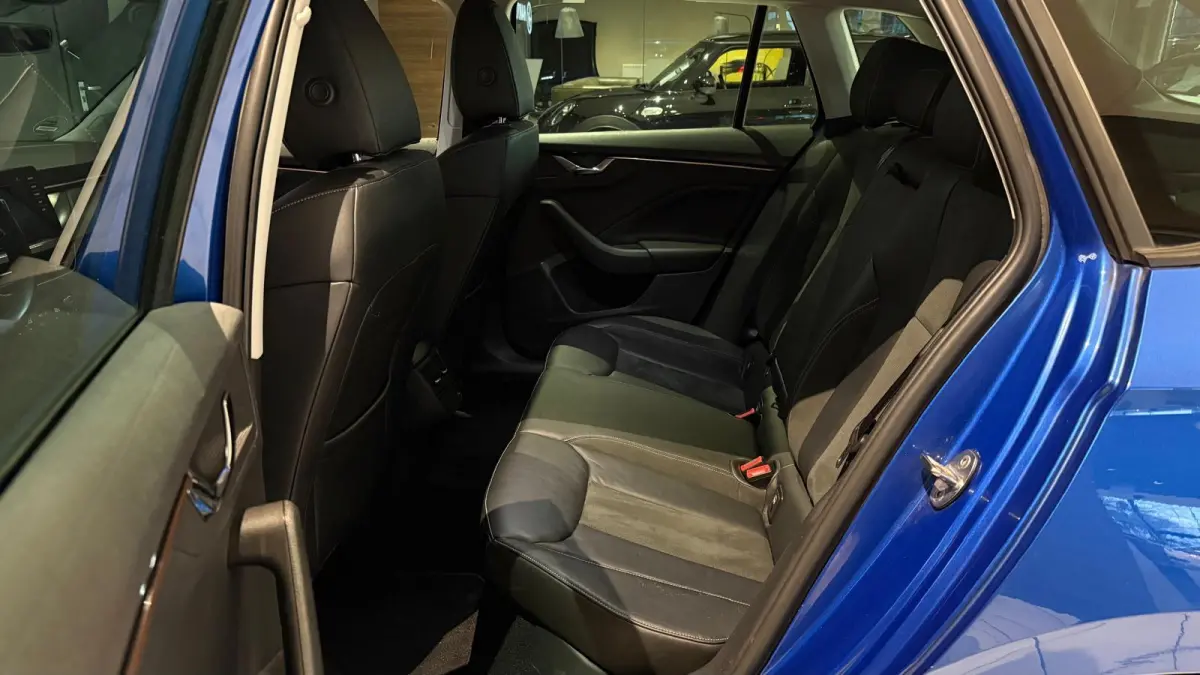 1.5 TSI ACT Business Edition + MEMORY / PREMIUM AUDIO / TREKHAAK