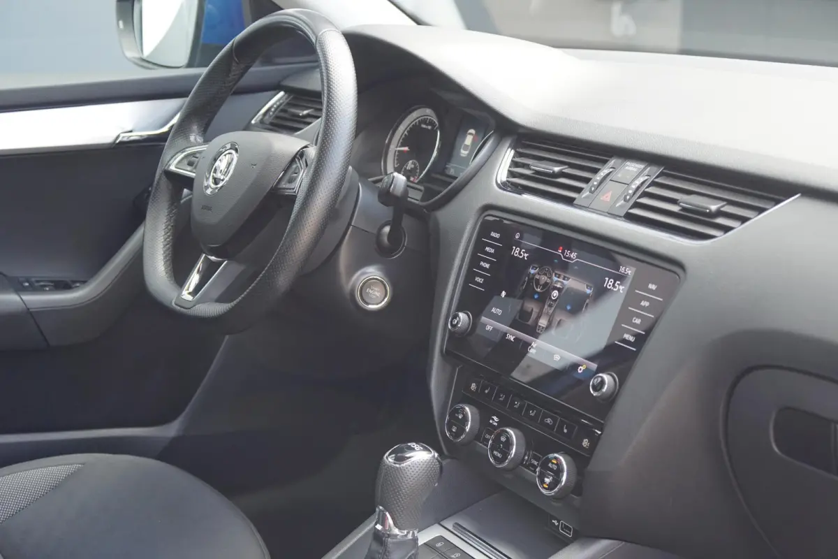 1.5 TSI Greentech Ambition Business Automaat + TREKHAAK / KEYLESS / VOORRUITVERWARMING