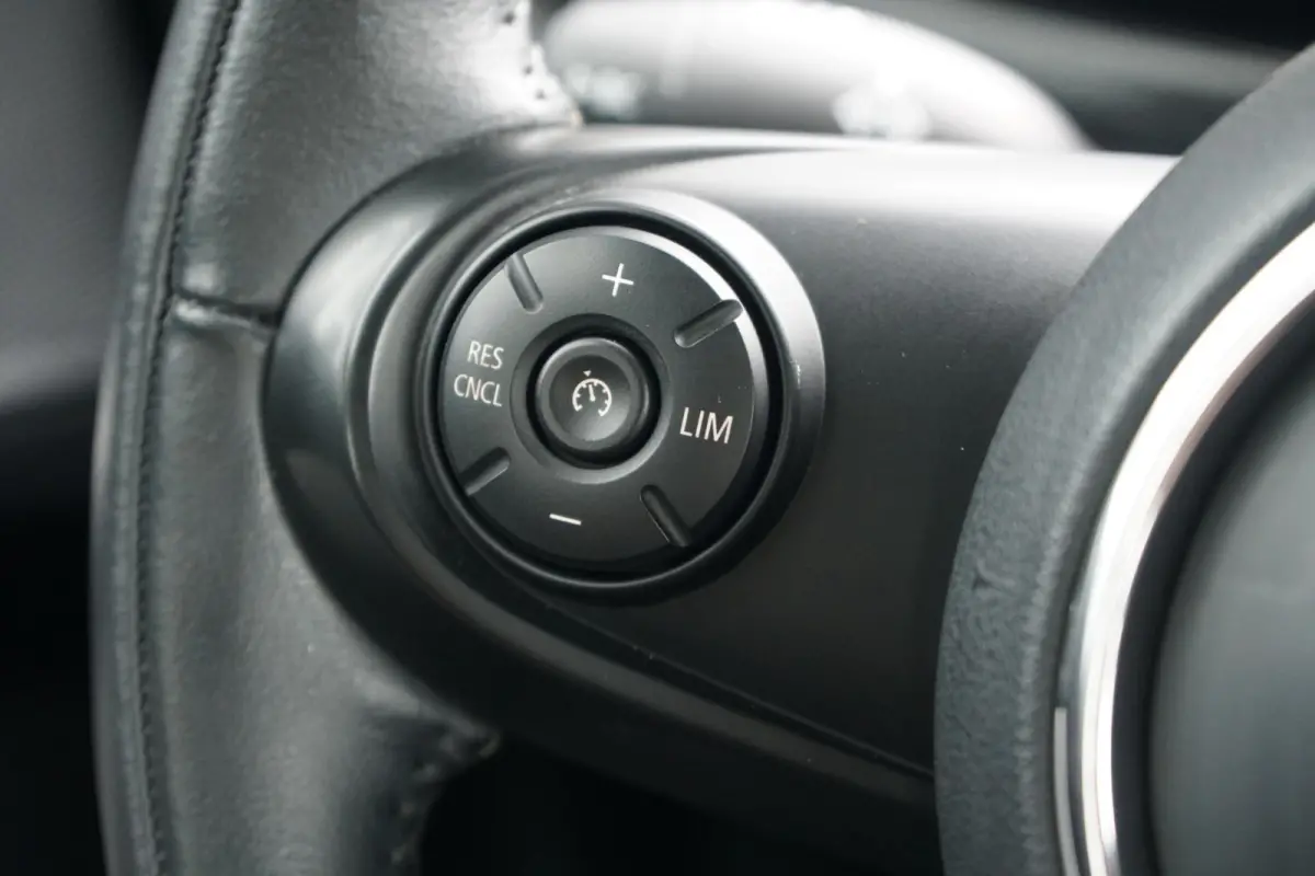 1.5 Cooper Chili Serious Business + LED / ADAPTIEVE SCHOKDEMPERS / CLIMATE CONTROL / SENSOREN