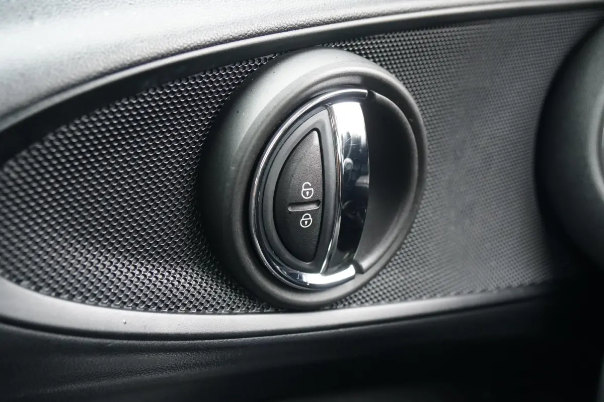 1.5 Cooper Chili Serious Business + LED / ADAPTIEVE SCHOKDEMPERS / CLIMATE CONTROL / SENSOREN