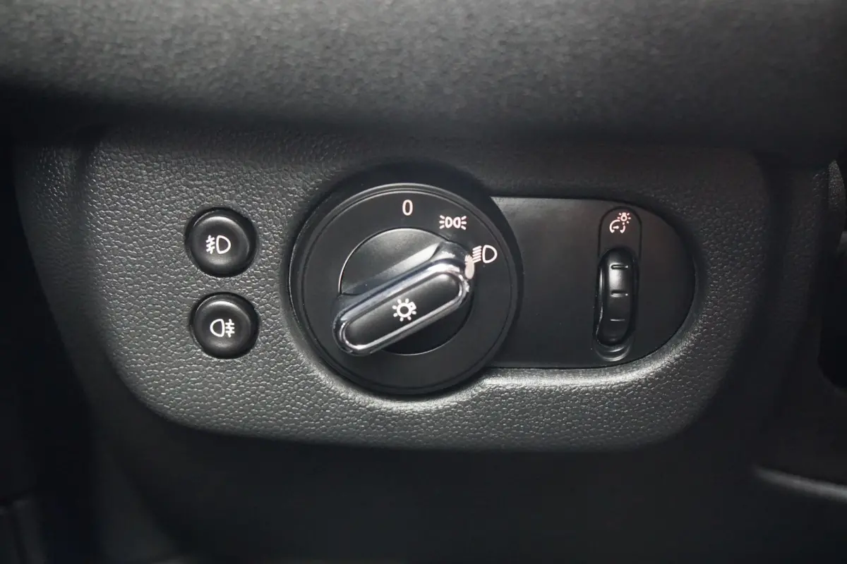 1.5 Cooper Chili Serious Business + LED / ADAPTIEVE SCHOKDEMPERS / CLIMATE CONTROL / SENSOREN