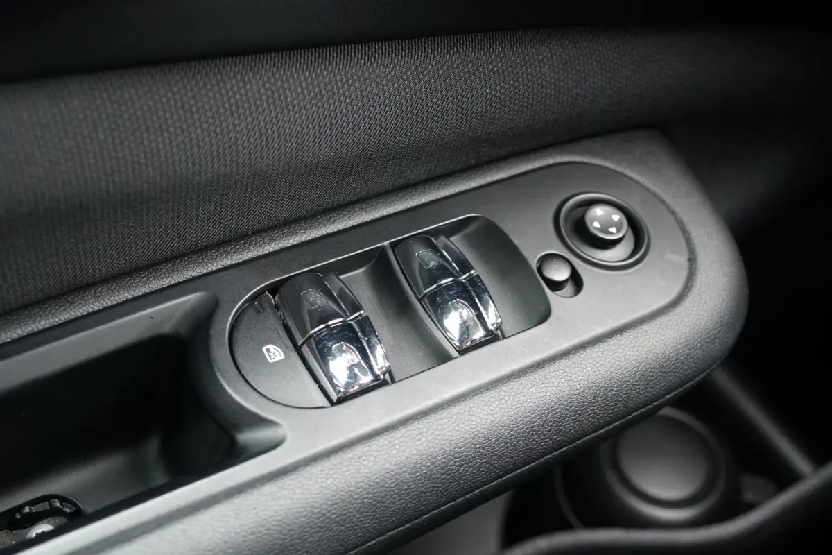 1.5 Cooper Chili Serious Business + LED / ADAPTIEVE SCHOKDEMPERS / CLIMATE CONTROL / SENSOREN