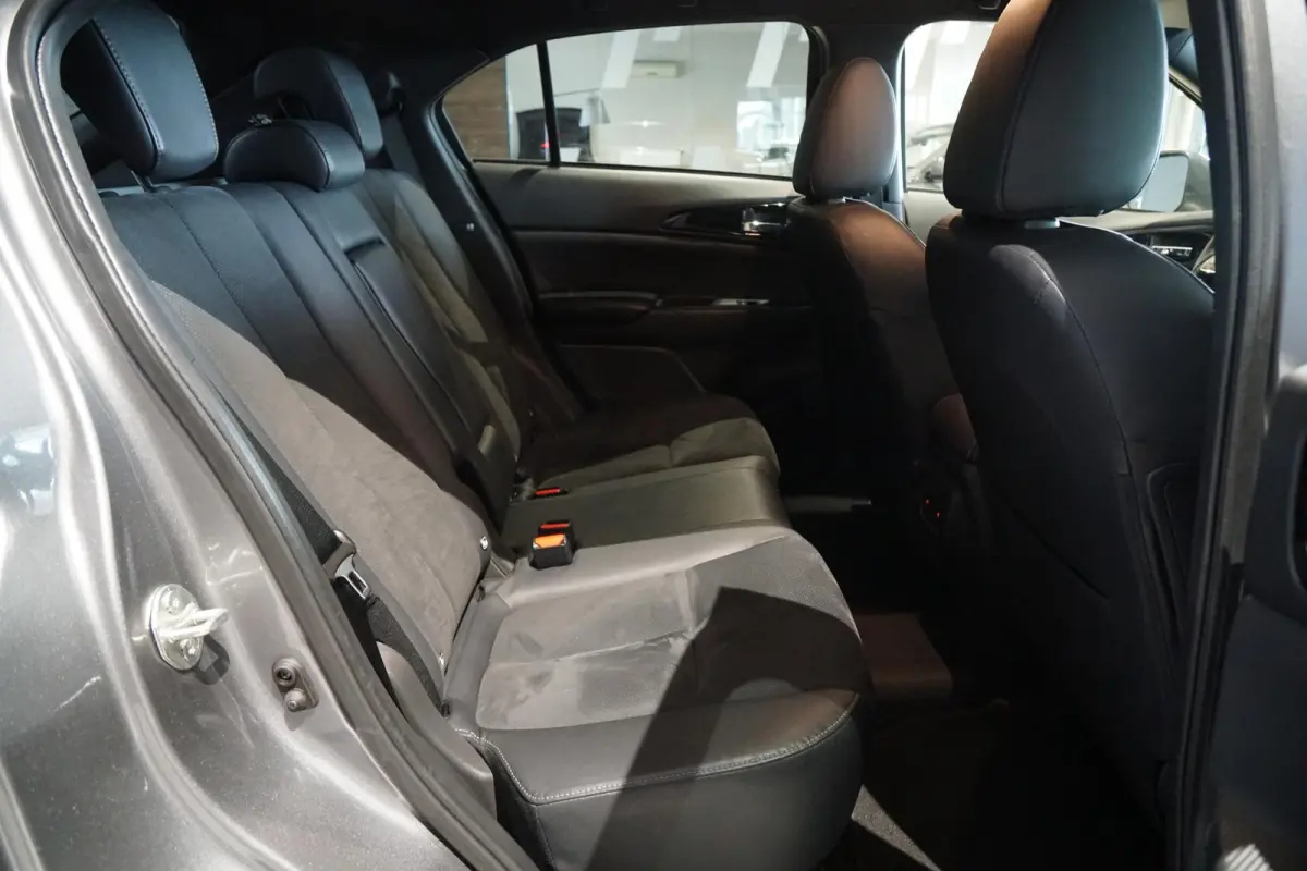 2.4 PHEV First Edition + HEAD-UP /  360 CAMERA /