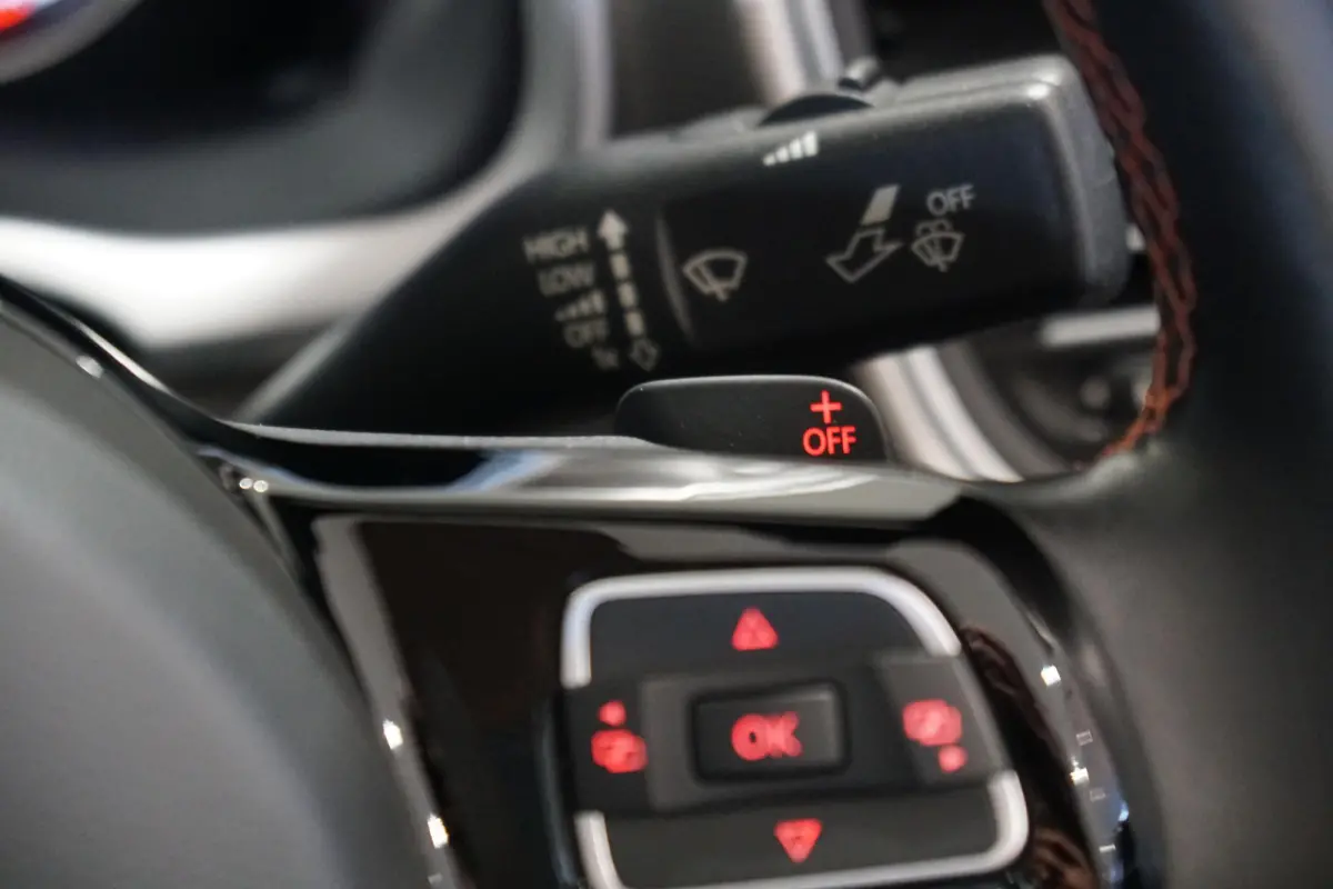1.2 TSI Club + CAMERA / XENON / APPLE CARPLAY