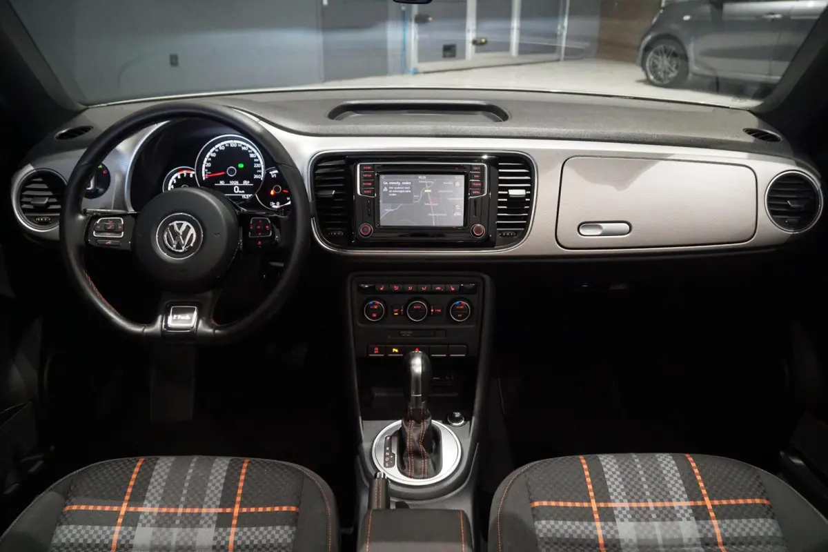 1.2 TSI Club + CAMERA / XENON / APPLE CARPLAY