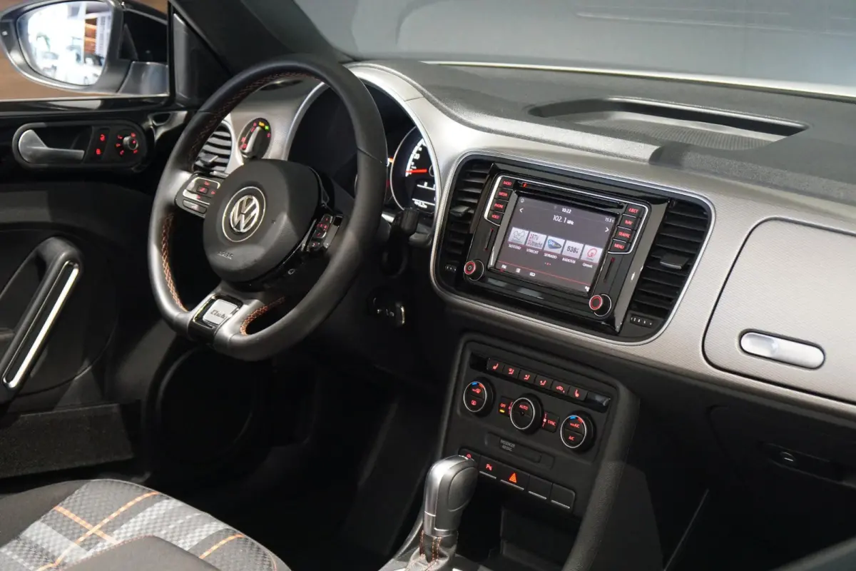 1.2 TSI Club + CAMERA / XENON / APPLE CARPLAY