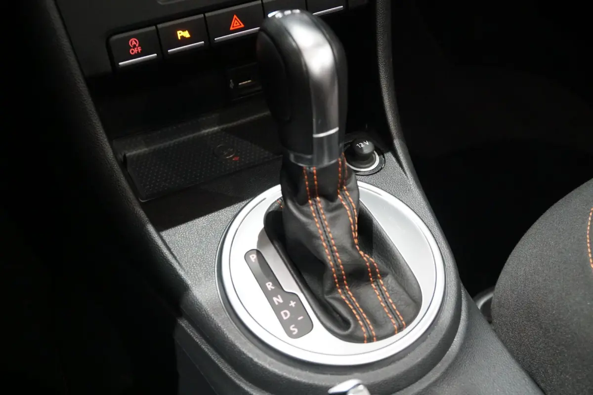 1.2 TSI Club + CAMERA / XENON / APPLE CARPLAY