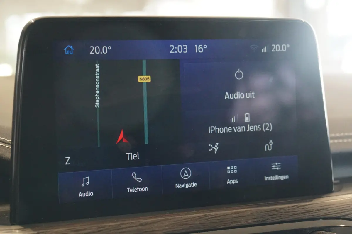 2.5 PHEV Vignale + PANORAMA / HEAD-UP / B&O / LEDER / APPLE CARPLAY