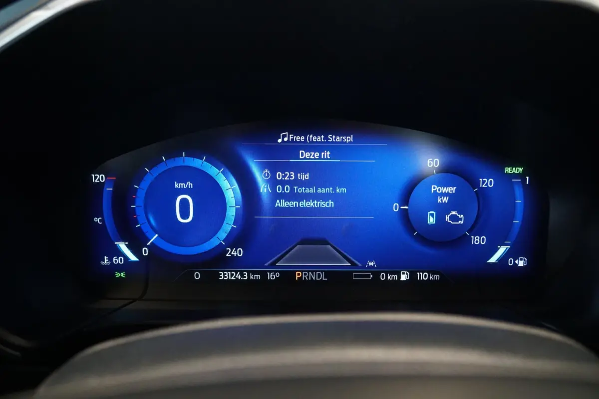 2.5 PHEV Vignale + PANORAMA / HEAD-UP / B&O / LEDER / APPLE CARPLAY