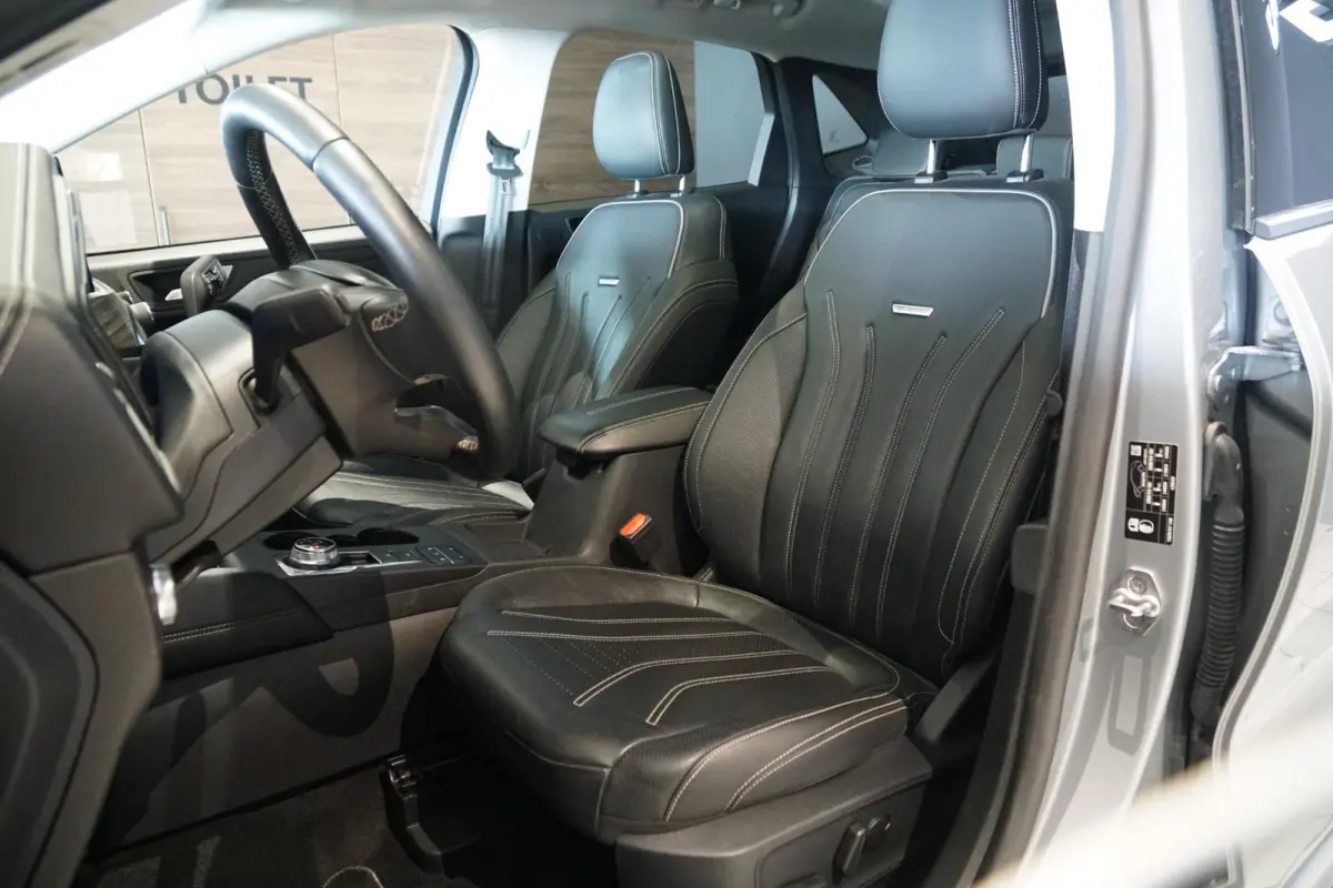 2.5 PHEV Vignale + PANORAMA / HEAD-UP / B&O / LEDER / APPLE CARPLAY
