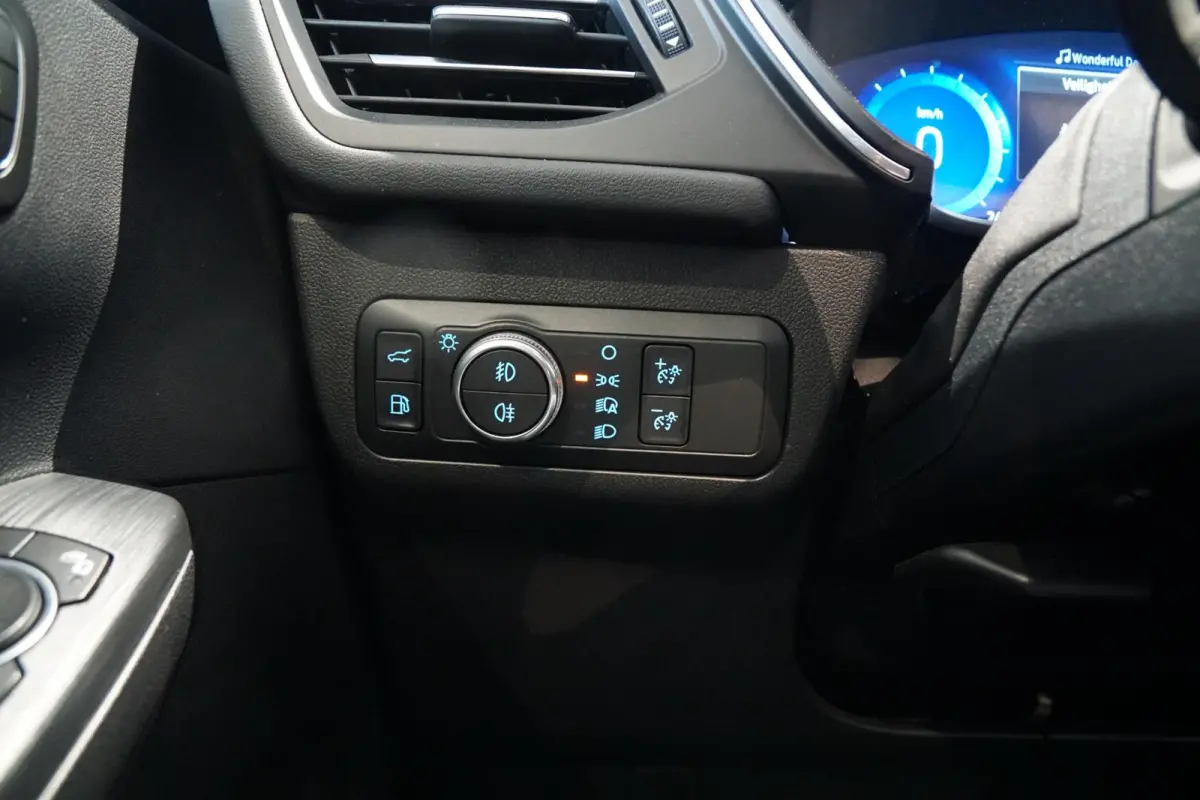 2.5 PHEV Vignale + PANORAMA / HEAD-UP / B&O / LEDER / APPLE CARPLAY