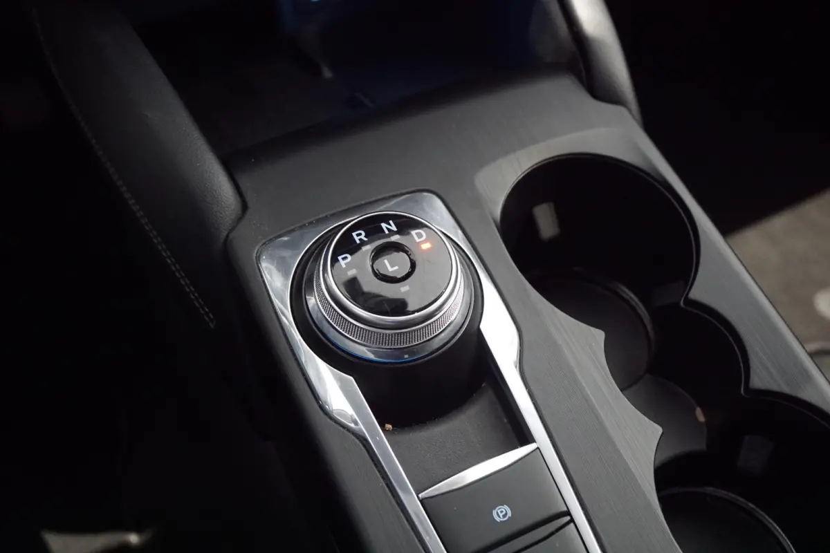 2.5 PHEV Vignale + PANORAMA / HEAD-UP / B&O / LEDER / APPLE CARPLAY