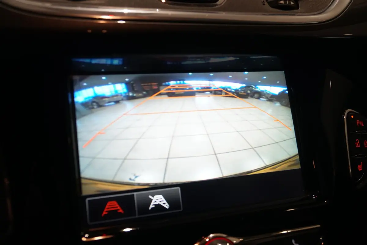 1.0 Turbo Innovation + CAMERA / APPLE CARPLAY / STOELVERWARMING