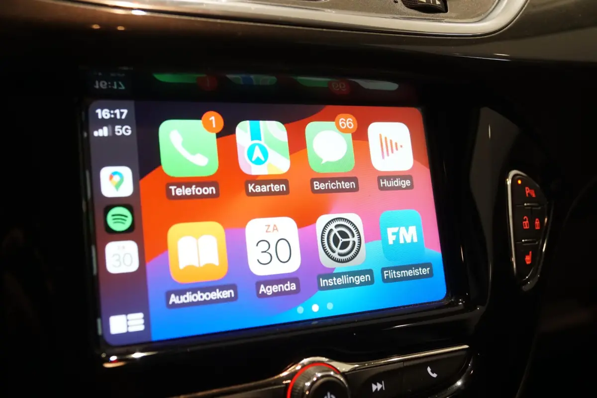 1.0 Turbo Innovation + CAMERA / APPLE CARPLAY / STOELVERWARMING