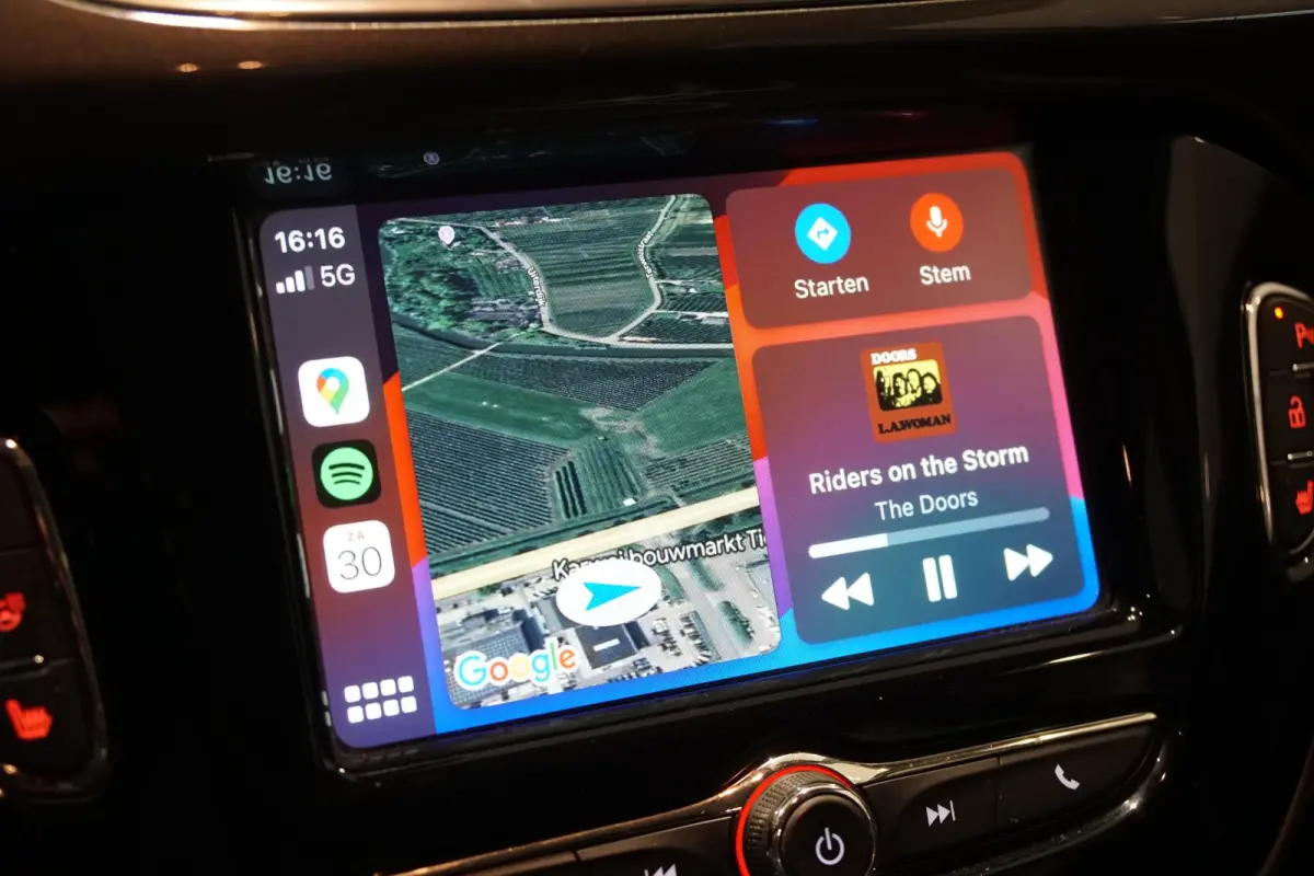1.0 Turbo Innovation + CAMERA / APPLE CARPLAY / STOELVERWARMING