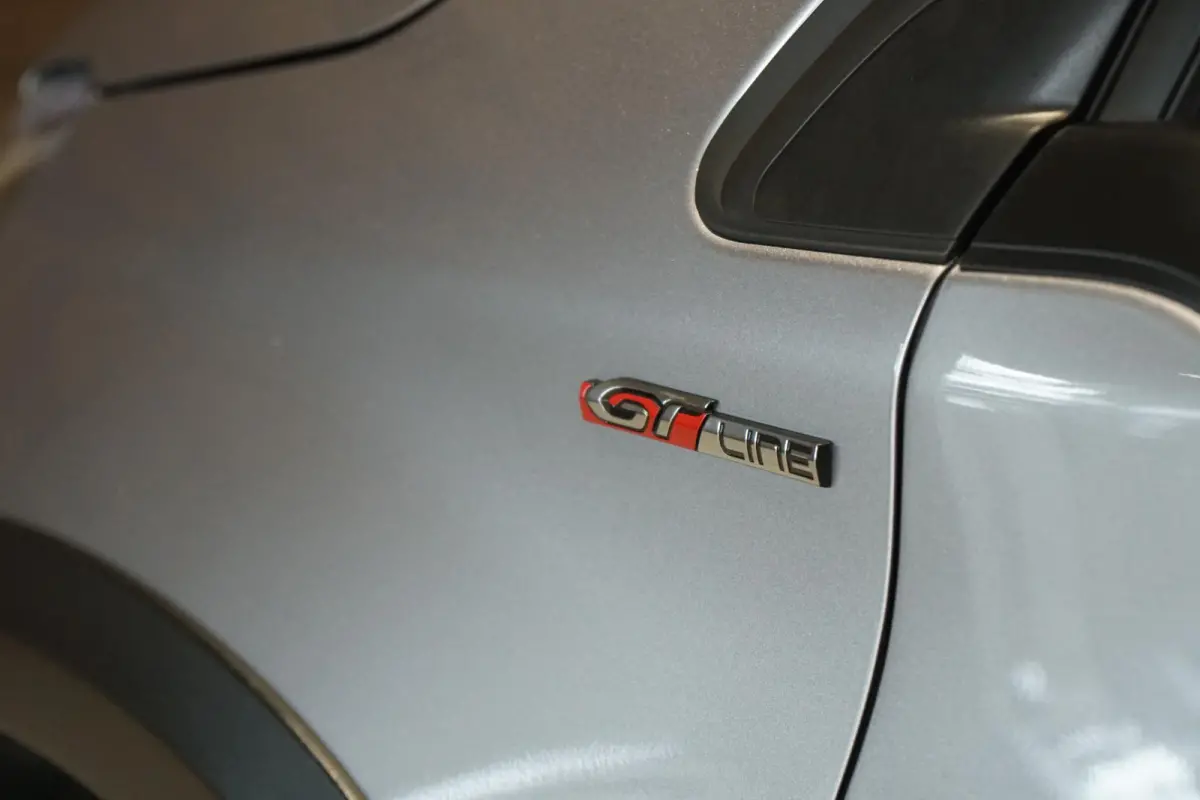 1.2 PureTech GT-Line + TREKHAAK / PANORAMA / STOELVERWARMING / SENSOREN
