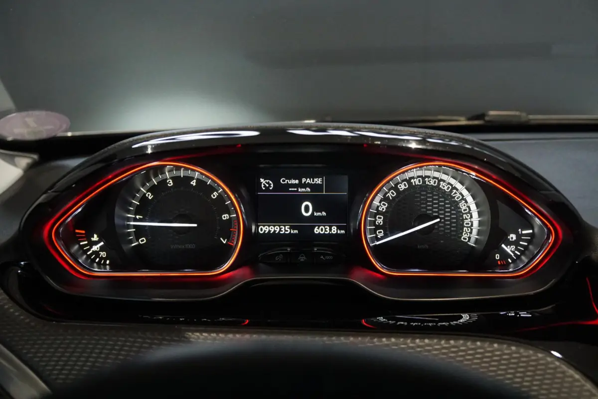 1.2 PureTech GT-Line + TREKHAAK / PANORAMA / STOELVERWARMING / SENSOREN