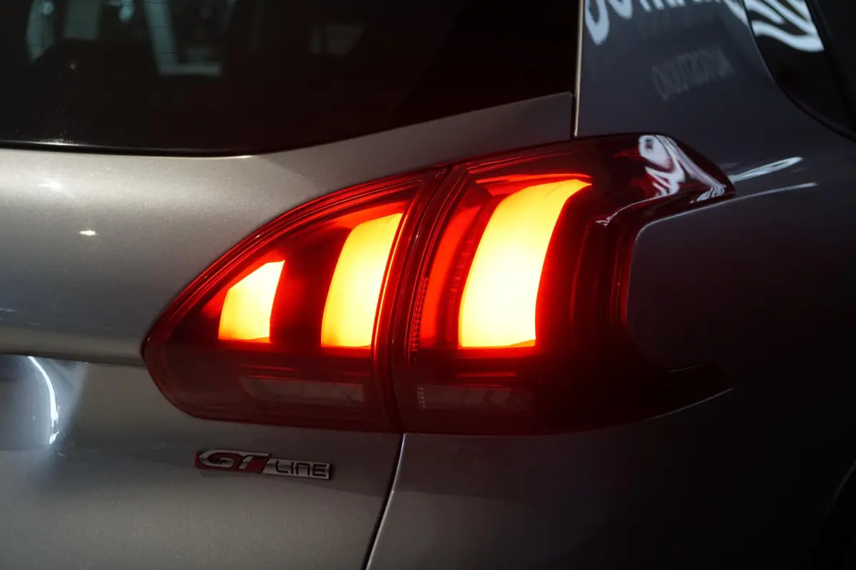 1.2 PureTech GT-Line + TREKHAAK / PANORAMA / STOELVERWARMING / SENSOREN
