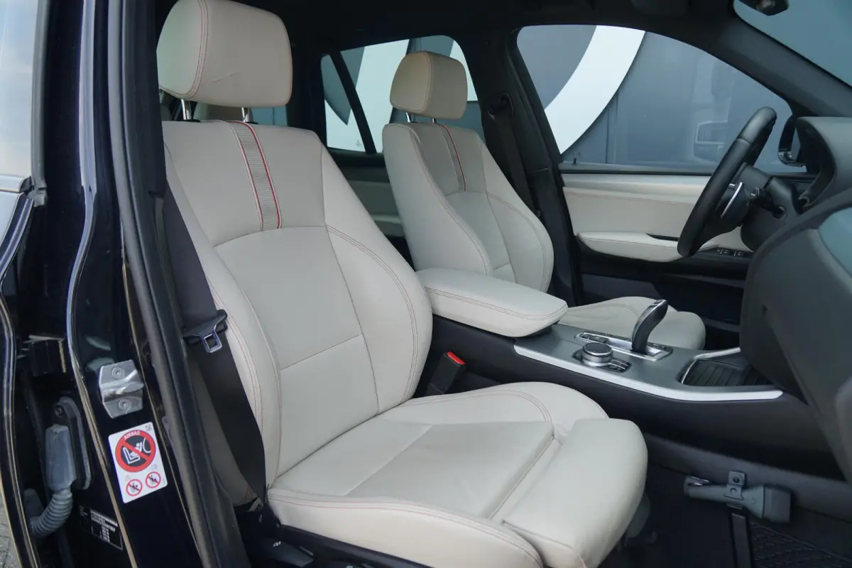 sDrive20i Centennial High Executive M SPORT * facelift* + 2400KG TREKGEWICHT / CAMERA