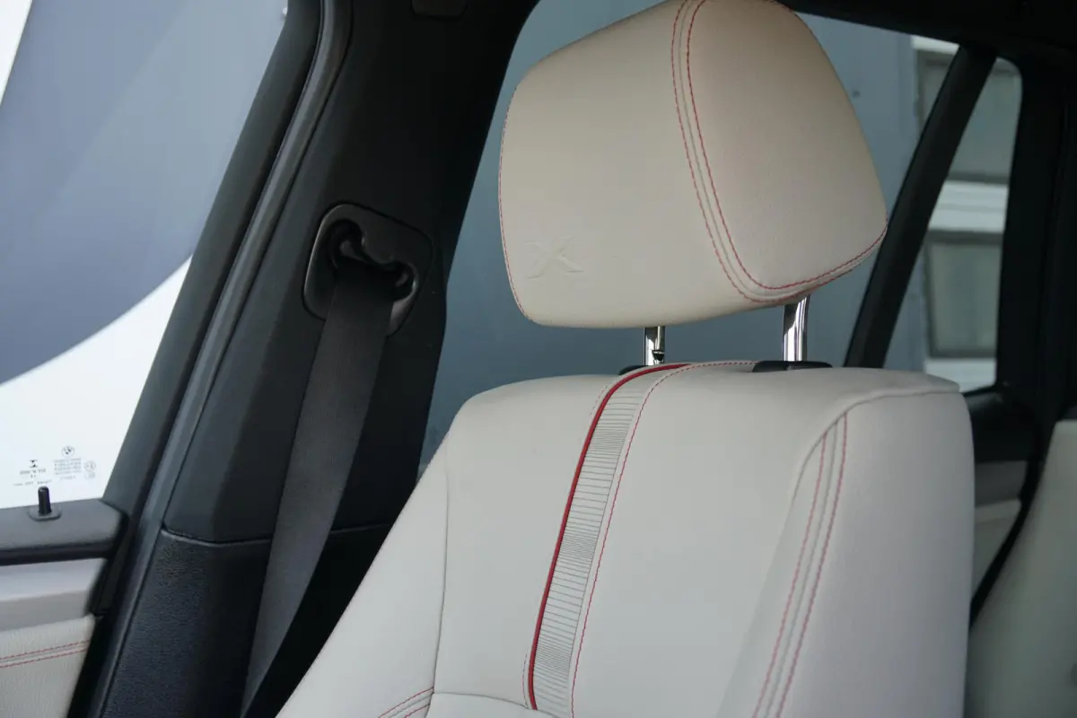 sDrive20i Centennial High Executive M SPORT * facelift* + 2400KG TREKGEWICHT / CAMERA