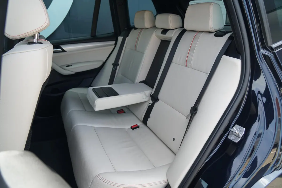 sDrive20i Centennial High Executive M SPORT * facelift* + 2400KG TREKGEWICHT / CAMERA