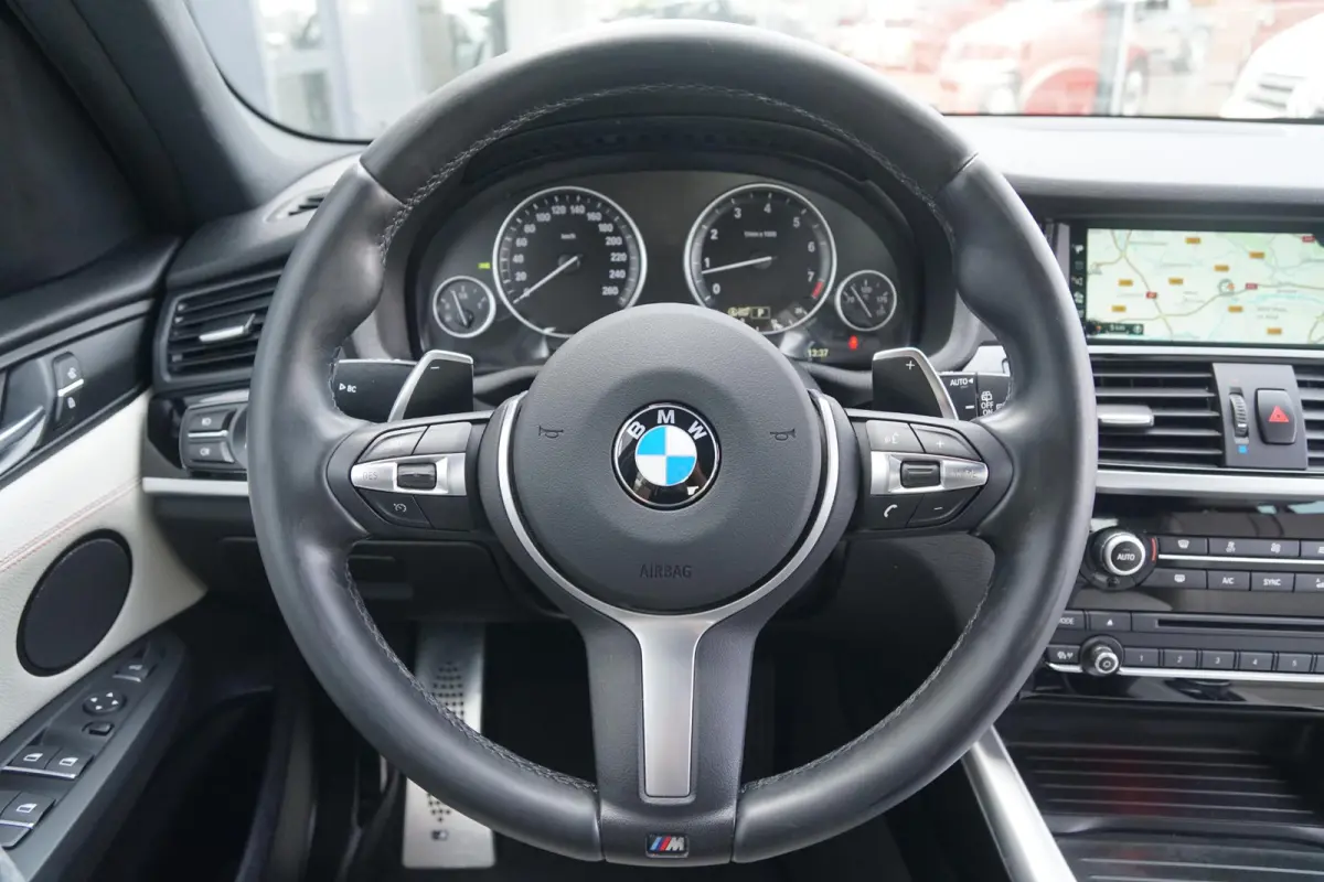 sDrive20i Centennial High Executive M SPORT * facelift* + 2400KG TREKGEWICHT / CAMERA