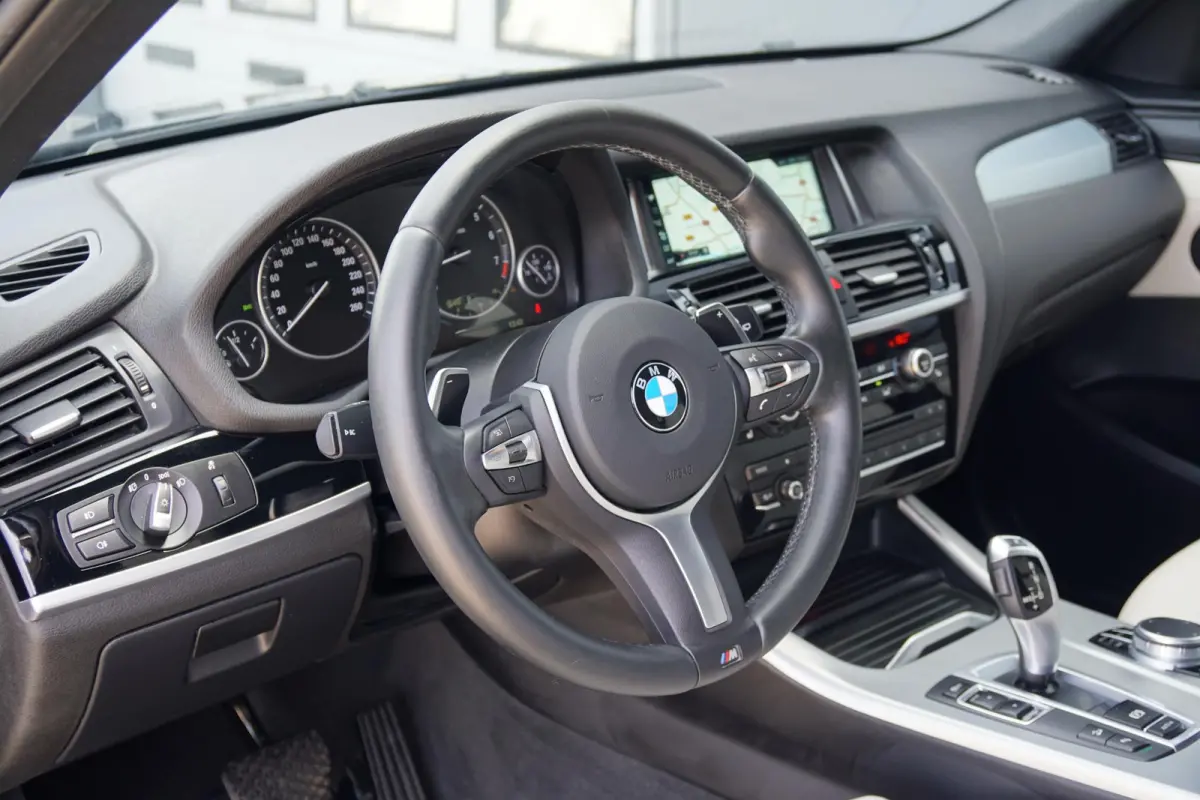 sDrive20i Centennial High Executive M SPORT * facelift* + 2400KG TREKGEWICHT / CAMERA