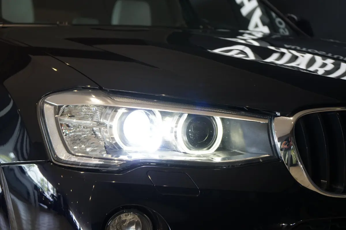 sDrive20i Centennial High Executive M SPORT * facelift* + 2400KG TREKGEWICHT / CAMERA