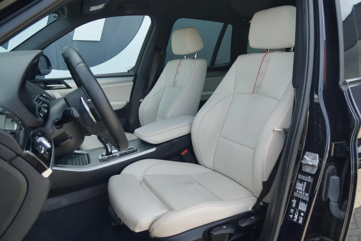 sDrive20i Centennial High Executive M SPORT * facelift* + 2400KG TREKGEWICHT / CAMERA