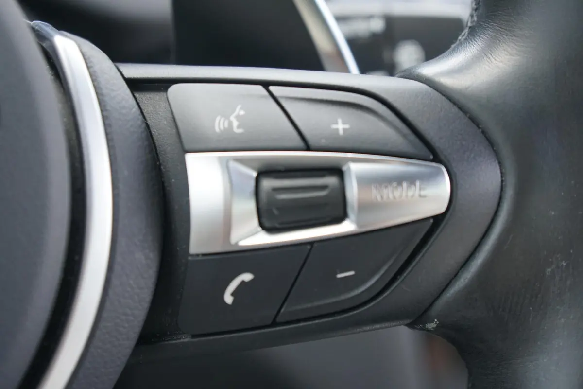 sDrive20i Centennial High Executive M SPORT * facelift* + 2400KG TREKGEWICHT / CAMERA