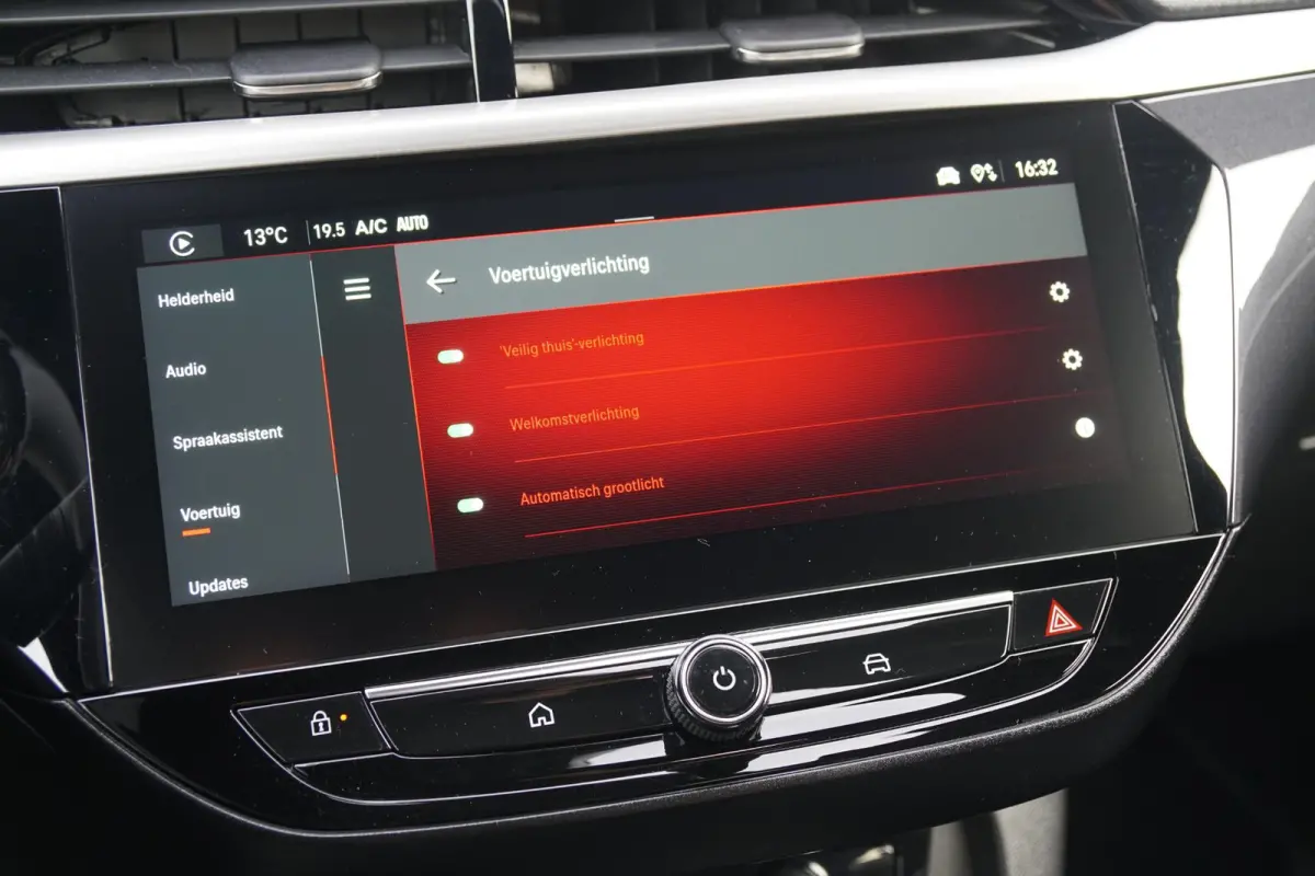 1.2 GS + KEYLESS / CAMERA / DODEHOEKDETECTIE / APPLE CARPLAY