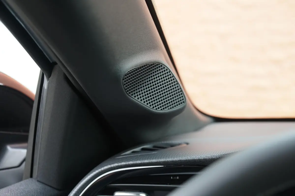 1.2 GS + KEYLESS / CAMERA / DODEHOEKDETECTIE / APPLE CARPLAY