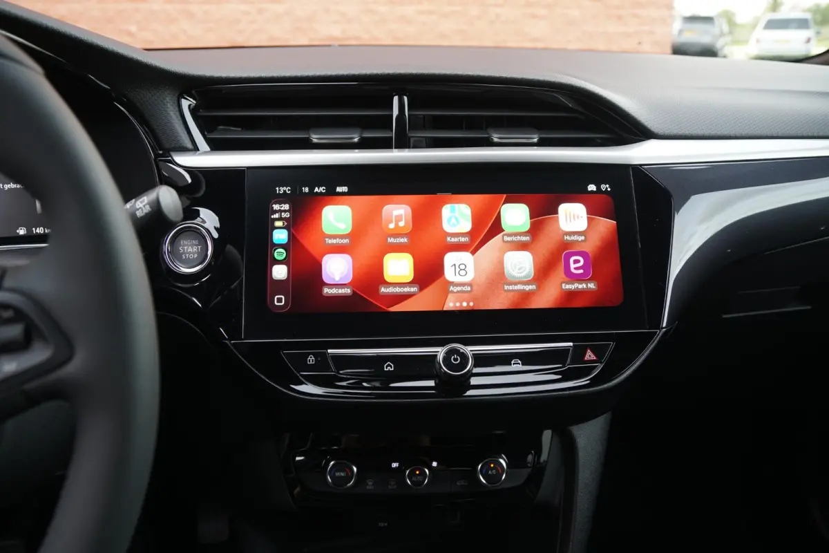 1.2 GS + KEYLESS / CAMERA / DODEHOEKDETECTIE / APPLE CARPLAY
