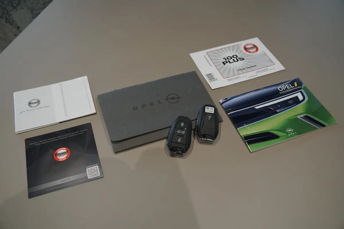 1.2 GS + KEYLESS / CAMERA / DODEHOEKDETECTIE / APPLE CARPLAY