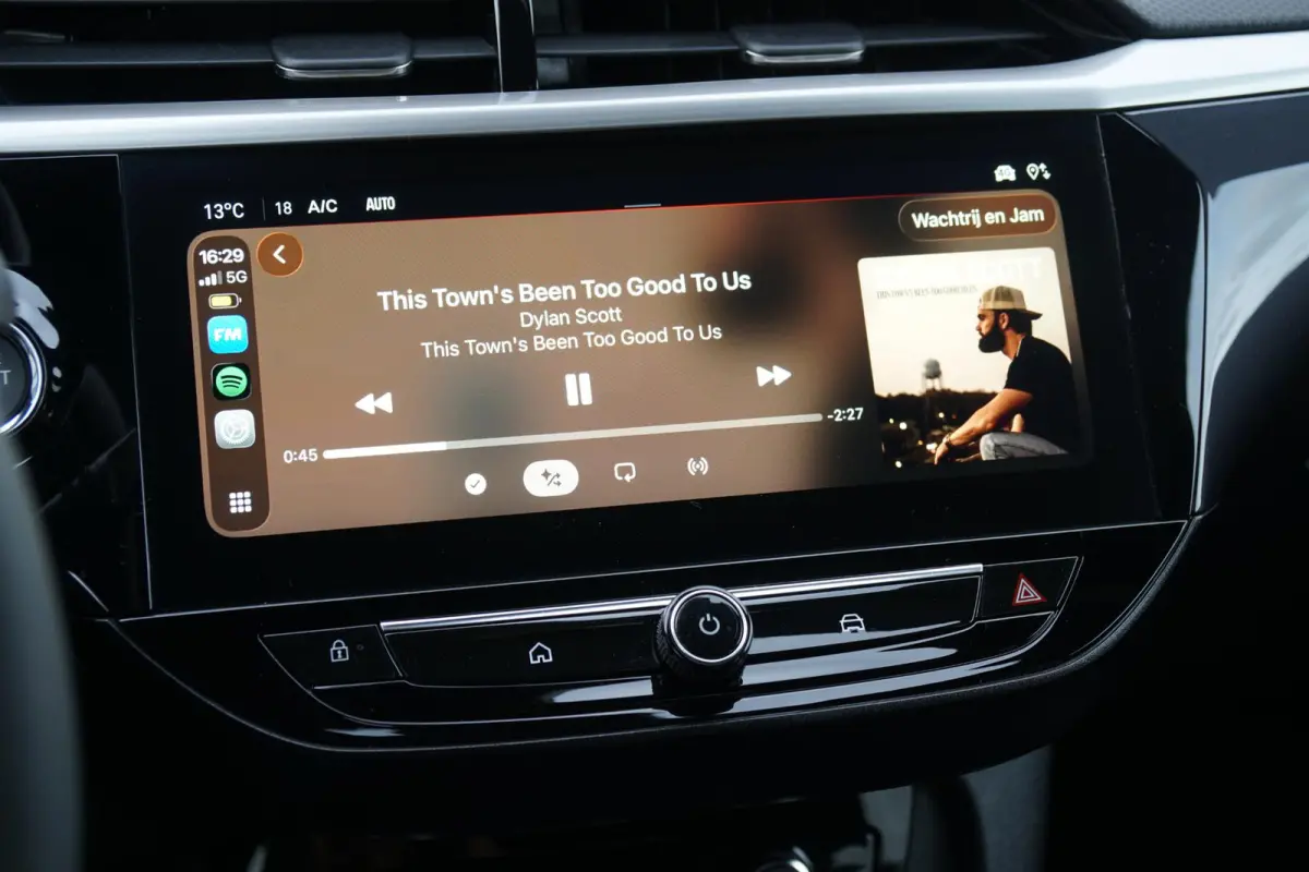 1.2 GS + KEYLESS / CAMERA / DODEHOEKDETECTIE / APPLE CARPLAY