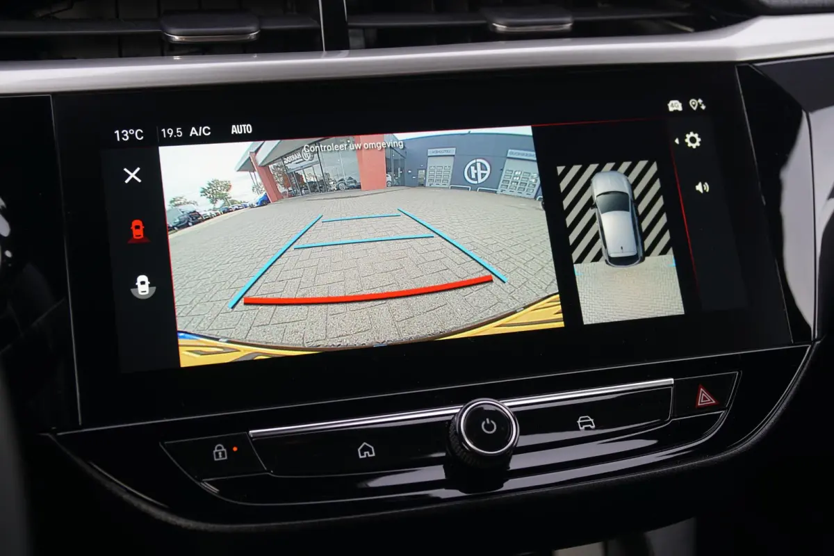 1.2 GS + KEYLESS / CAMERA / DODEHOEKDETECTIE / APPLE CARPLAY
