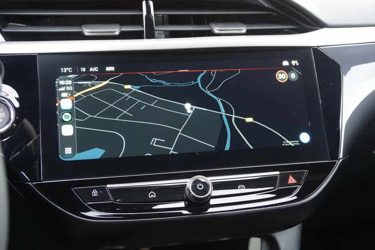 1.2 GS + KEYLESS / CAMERA / DODEHOEKDETECTIE / APPLE CARPLAY