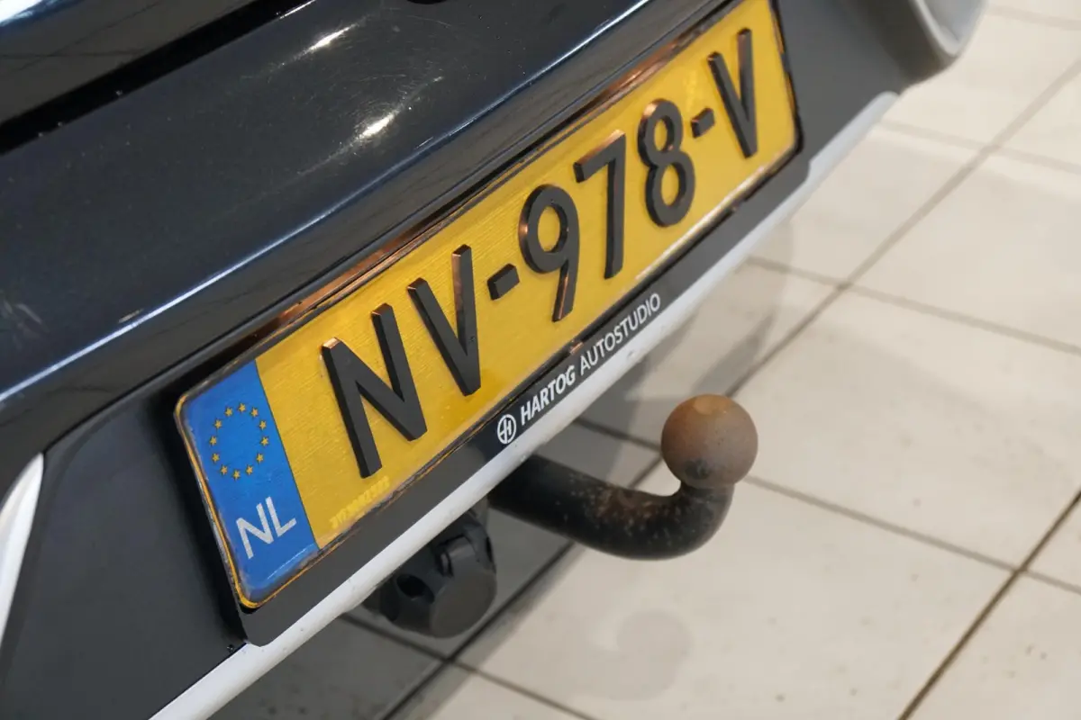 1.6 GDi Hybrid First Edition + TREKHAAK / CAMERA / CARPLAY / NAVIGATIE