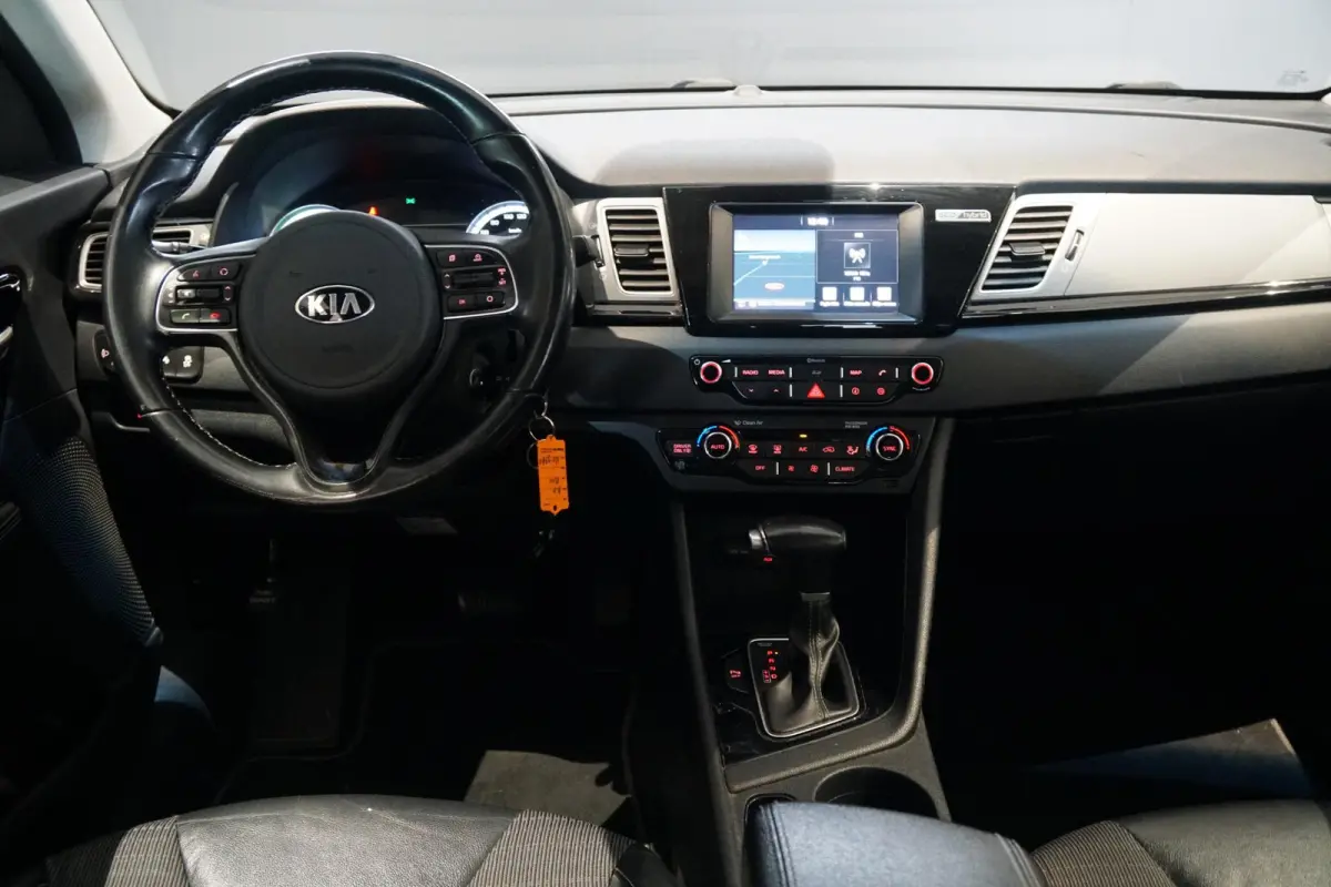 1.6 GDi Hybrid First Edition + TREKHAAK / CAMERA / CARPLAY / NAVIGATIE
