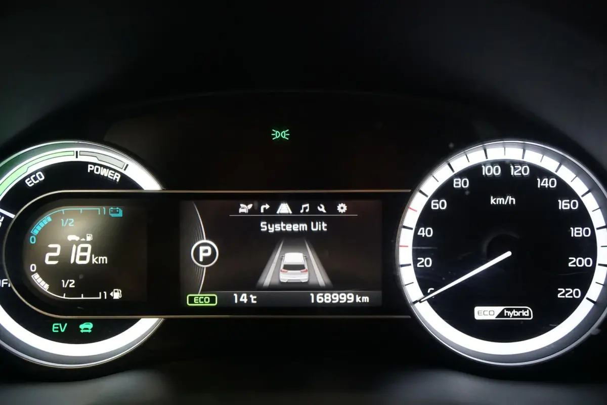 1.6 GDi Hybrid First Edition + TREKHAAK / CAMERA / CARPLAY / NAVIGATIE