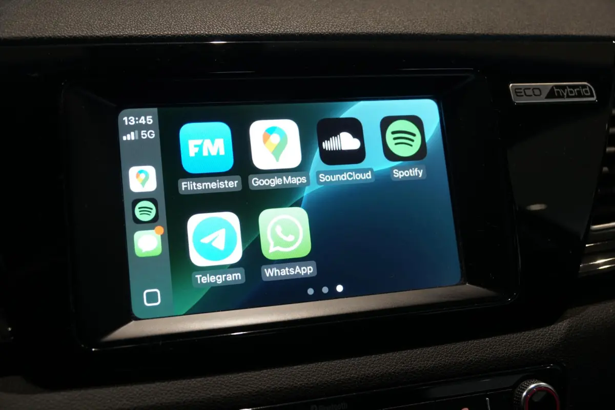1.6 GDi Hybrid First Edition + TREKHAAK / CAMERA / CARPLAY / NAVIGATIE